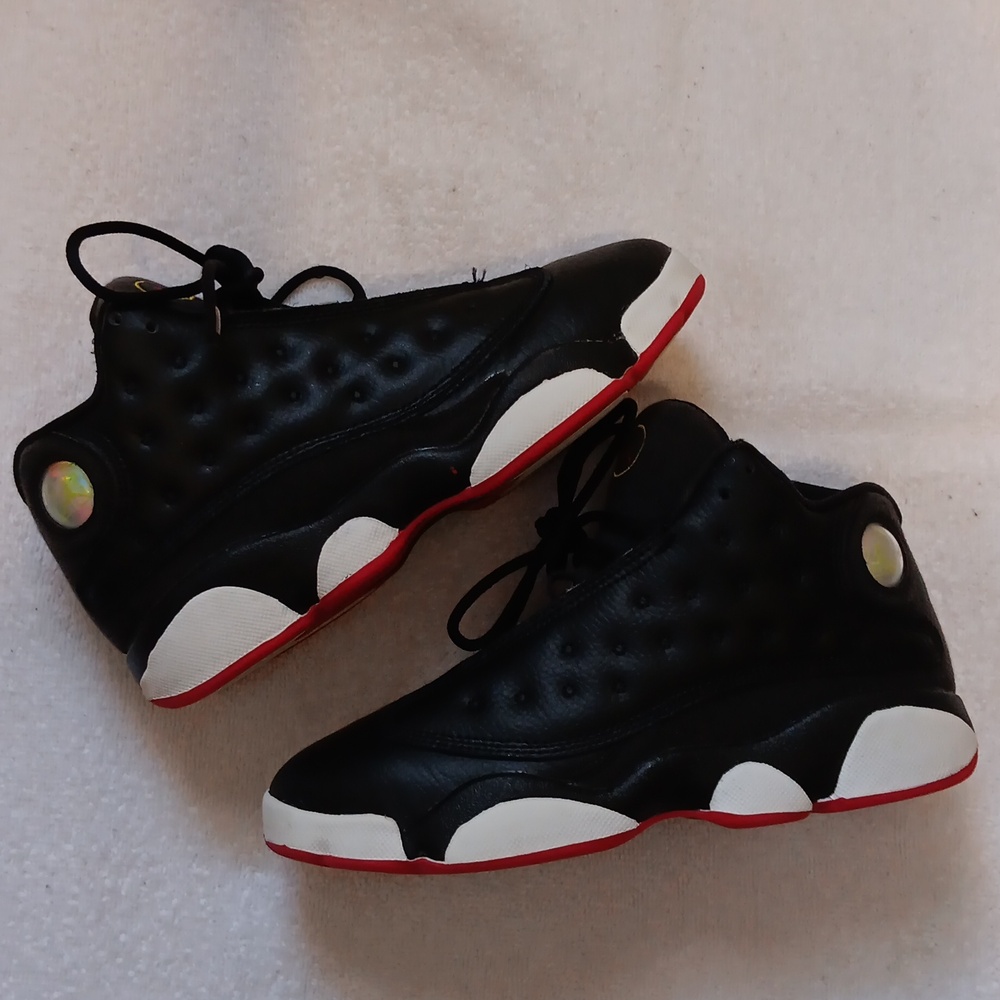 Jordan retro 13. Size 3youth. Black/wht/red - Picture 3 of 9